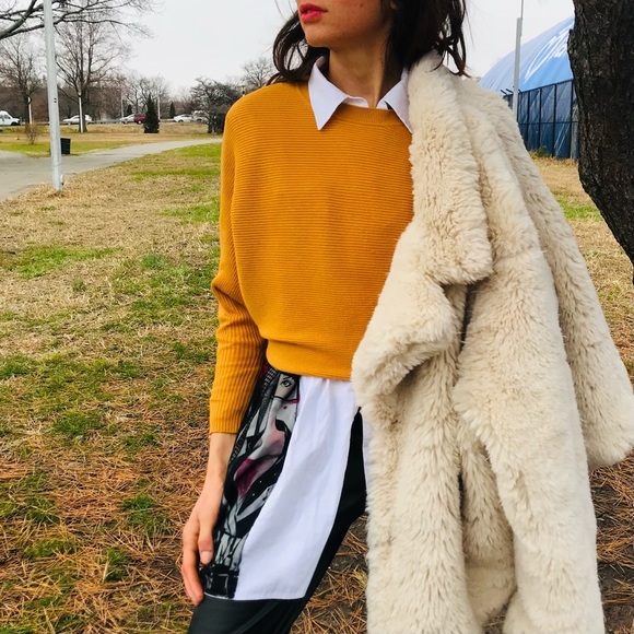 CARMEN Marc Valvo Zipper Sleeve Crew Neck Ribbed Yellow Knit Sweater Size XS - Picture 5 of 12